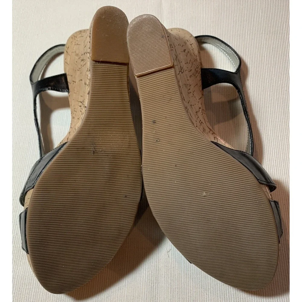 GUESS STRAPPY CORK WEDGE SANDALS 7.5 M BLACK